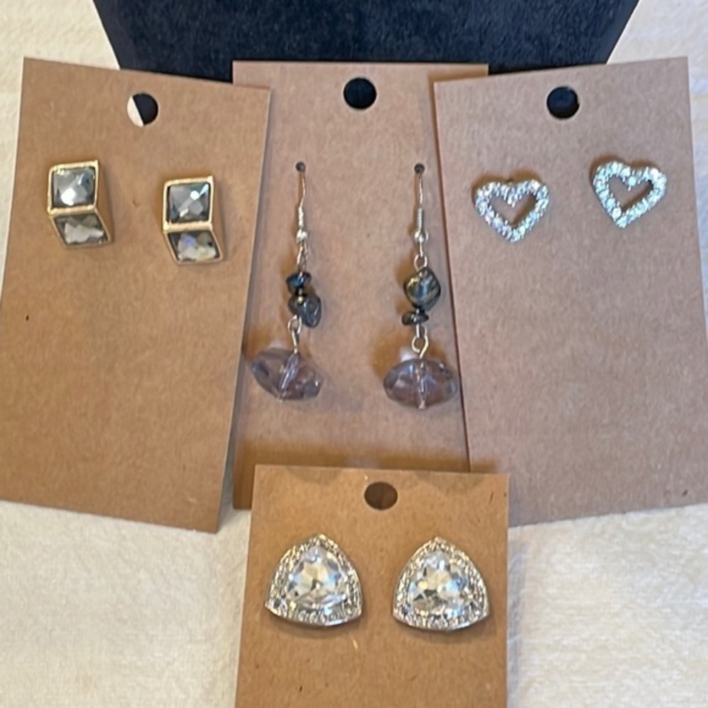 💐5/25 4 pair lot bundle rhinestone heart silver tone earrings